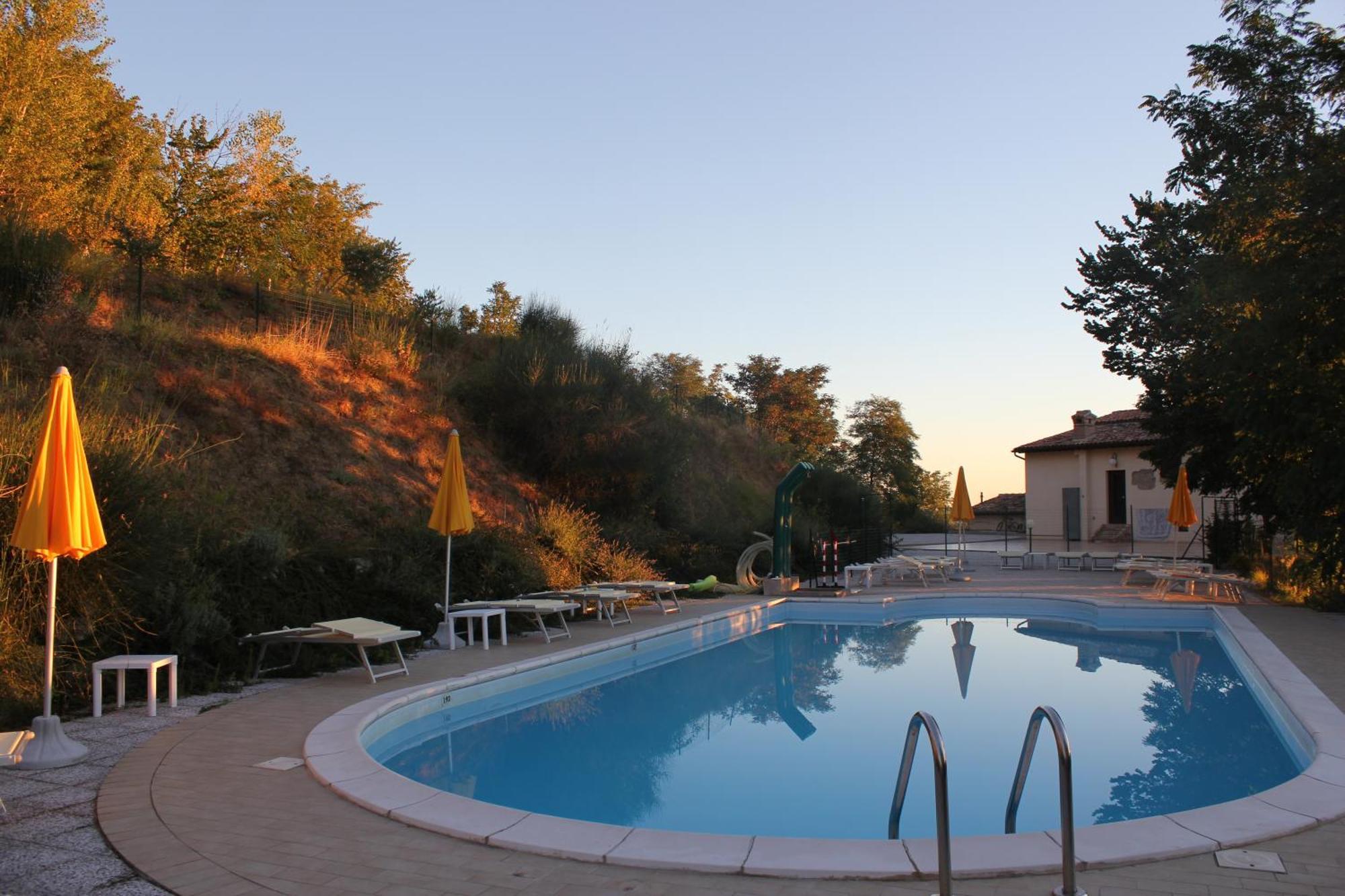 Agriturismo La Valle Del Vento أوربينو المظهر الخارجي الصورة